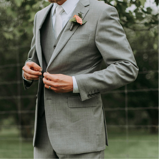 The Art of Men’s Summer Dressing: From Linen Suits to Smart Casual Shirts