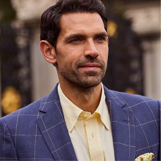 The Art of Business Casual: From Boardroom to Bar
